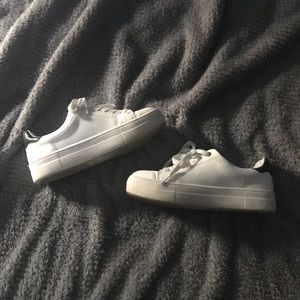 Simply Vera Vera Wang Sneakers